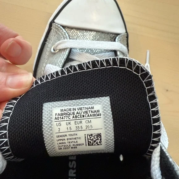 Converse Kids Glittery Silver High-Tops - Picture 5 of 5